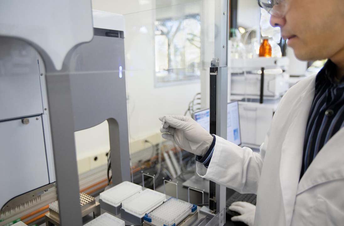 一家位于波士顿的生物工程公司正在合成DNA