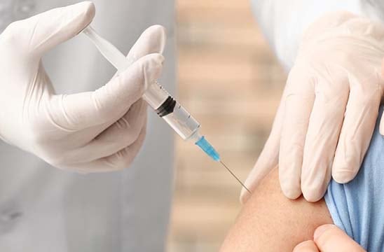 从概念到诊所：SARS-COV-2疫苗如何帮助造成大流行的道路